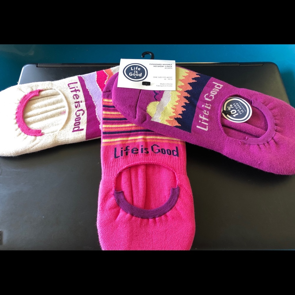 NWT.  Life is Good socks